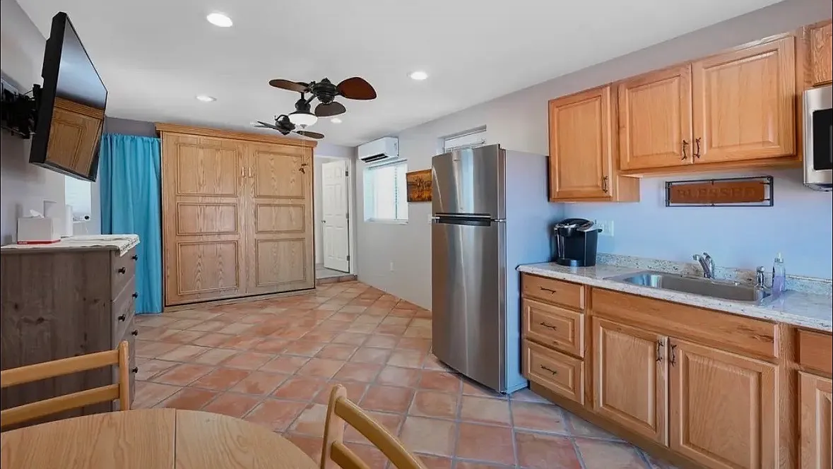 4 bed, 1832 sqft, $1,300 — Photo 1