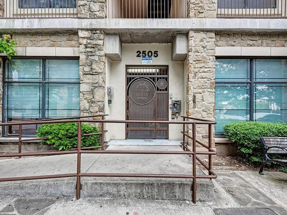 2505 San Gabriel #506