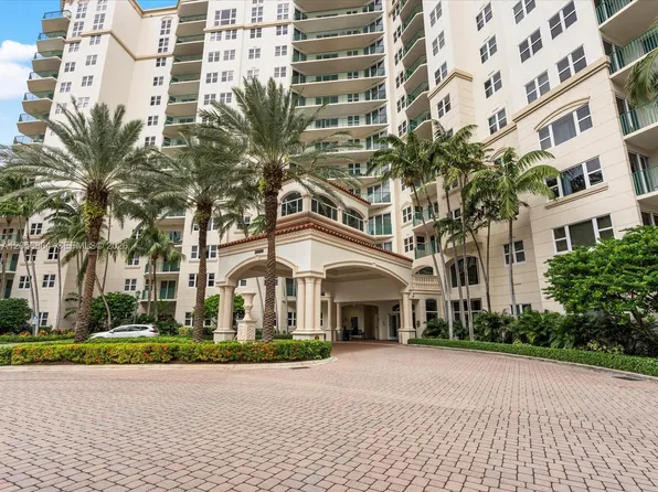 20000 Country Club Dr #416, Aventura, FL 33180