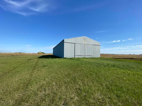 8296 109th St NW, Flaxton, ND 58737