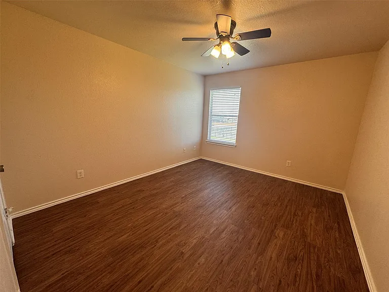 12840 Saint Mary Dr — Photo 26