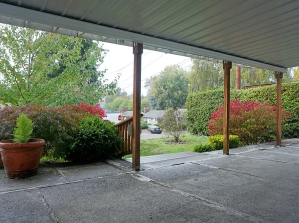 8203 35th Ave SW, Seattle, WA 98126