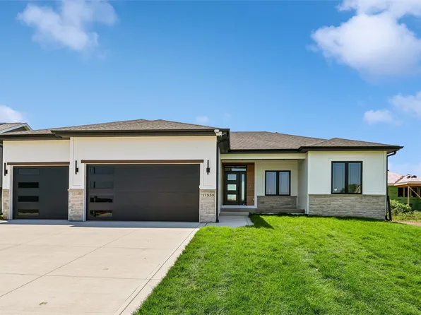 17530 Northview Dr, Urbandale, IA 50323