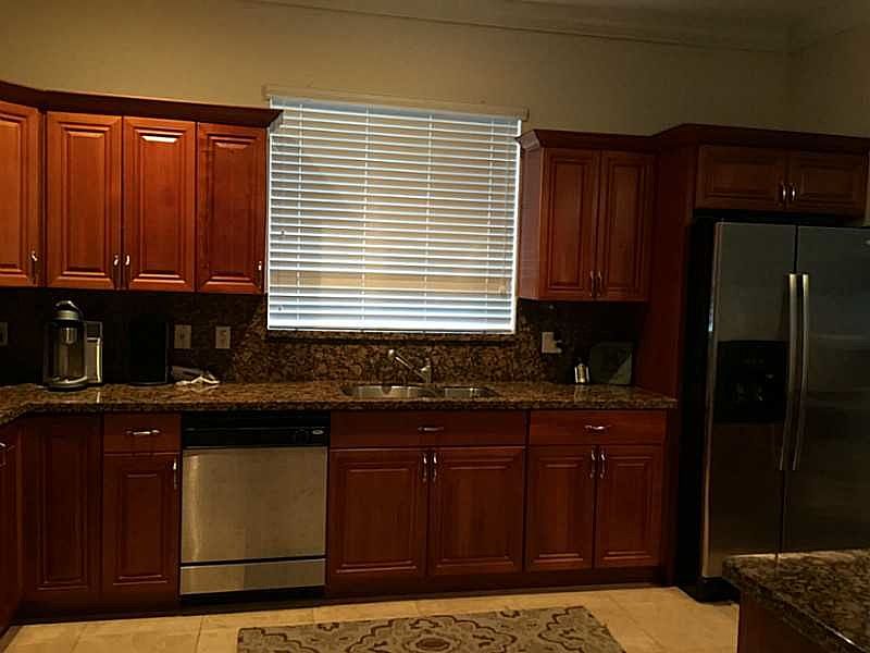 1st image of 605 SW 16th St