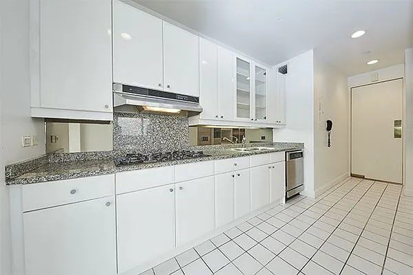 Rented by RSNY Realty | media 54