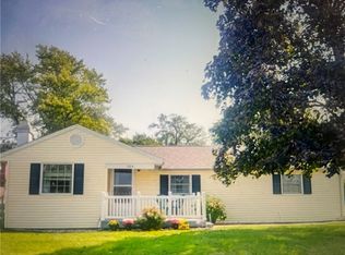 264 N West St, Warrensburg, IL 62573