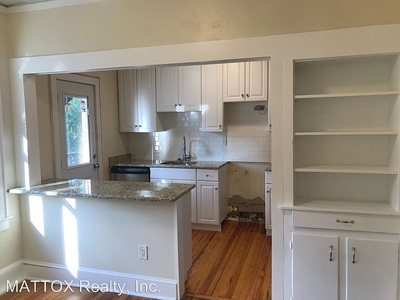5th image of 335 Beard St #1