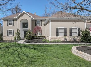 2935 Laura Pl, Lewis Center, OH