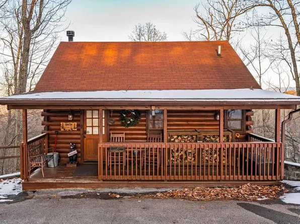 1616 Ginnys Trl, Sevierville, TN 37876