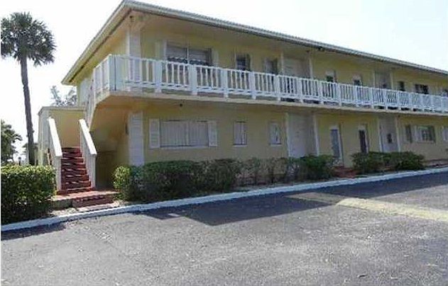 1st image of 410 SE 2nd Ave #23