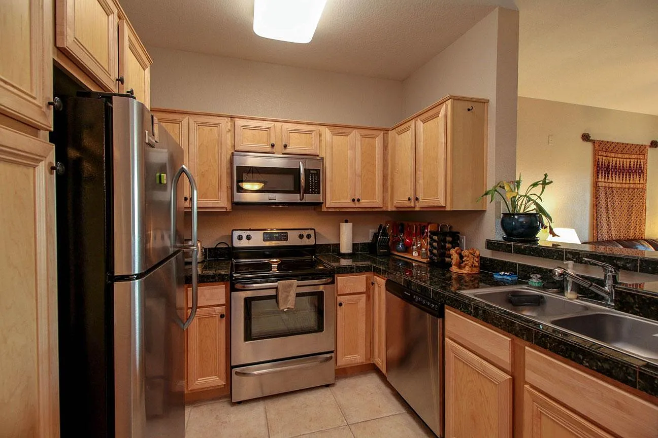2 bed, 929 sqft, $1,695 — Photo 4