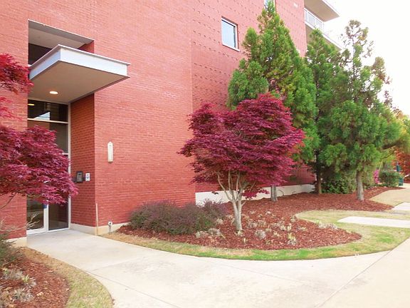 2nd image of 1018 Hackberry Ln Unit 209