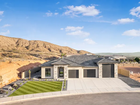 1374 E Pony Trl, Washington, UT 84780