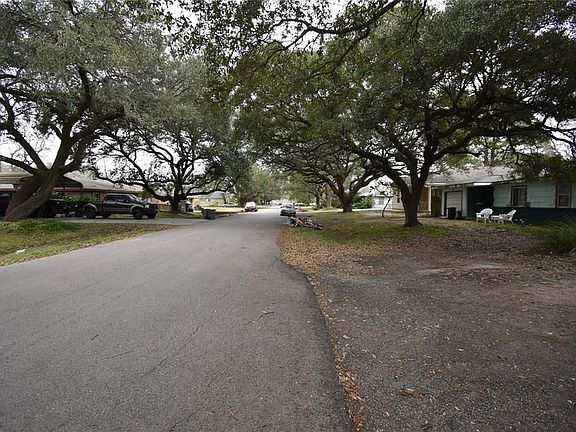 3rd image of 317 Cedar Dr