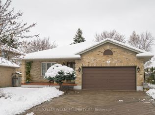 9 Toohey Ln, London, ON N6G4Y2