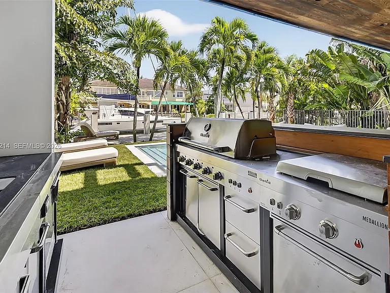 620 Solar Isle Dr — Photo 18