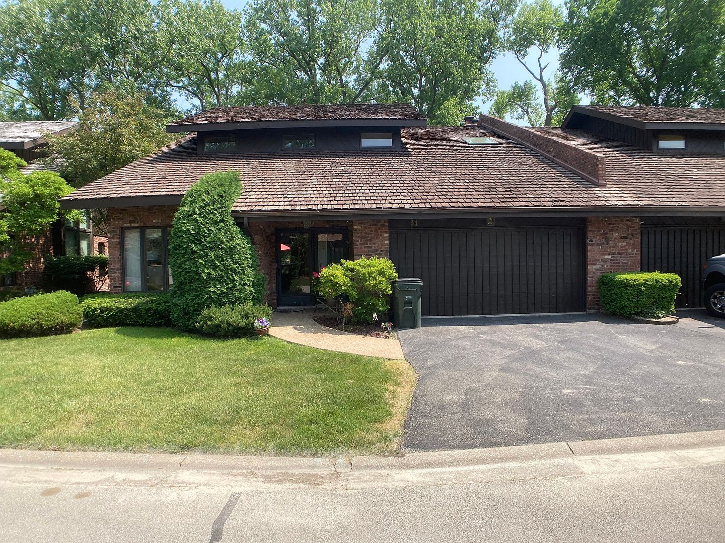 34 Lucas Dr, Palos Hills, IL 60465 MLS 11791317 Zillow