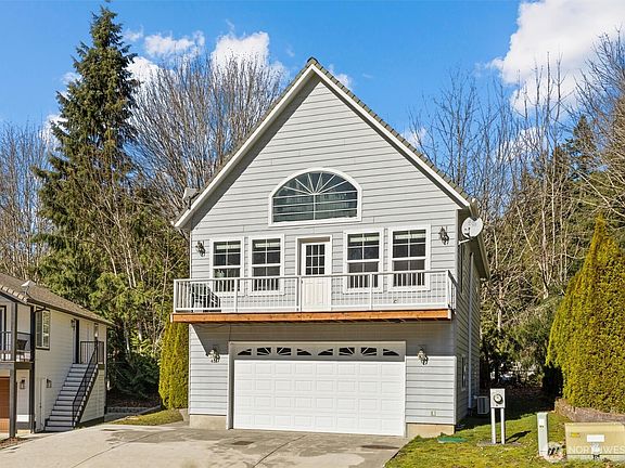 2nd image of 481 Maple Grove Road