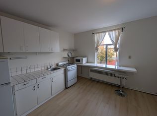 2603 Main St #6, Vancouver, BC V5T 3E7