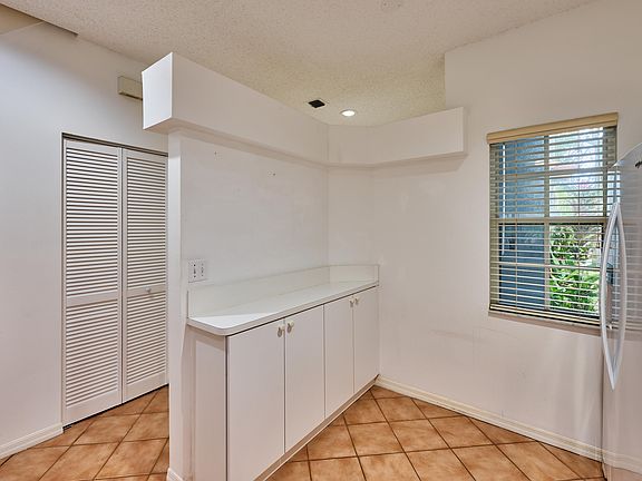 5th image of 5121 Sabal Gardens Ln APT 2