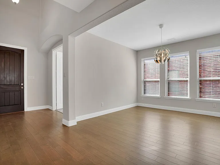821 Field Xing — Photo 11