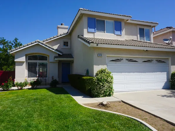 939 Harbor St, Corona, CA 92882