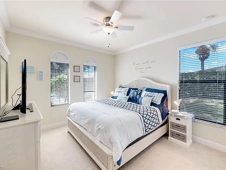 9909 Casabella Way — Photo 3