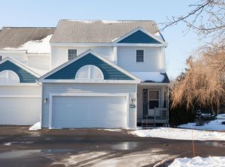 4010 Milford Landing Dr, Milford, PA 18337