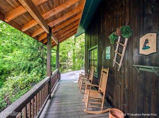 1125 Ogle Hills Rd, Gatlinburg, TN 37738