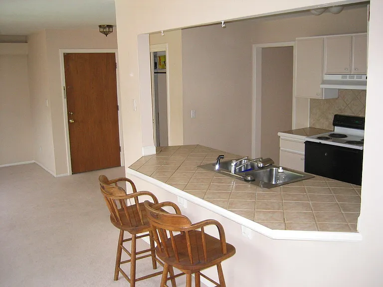 1895 Alpine Ave #B12 — Photo 5