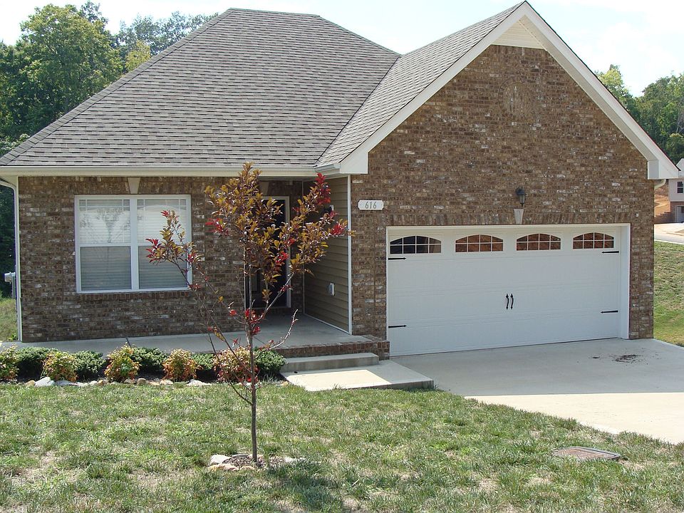 1st image of 616 Hidden Valley Dr