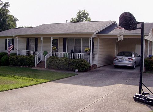 1st image of 1618 McFarland Dr