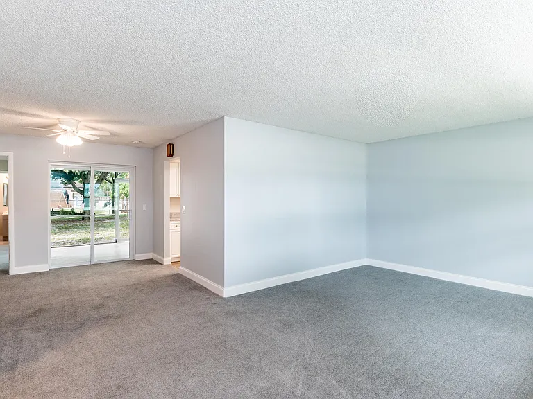 308 Park Ave — Photo 10