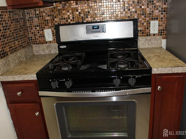 611 Doral Ct — Photo 16