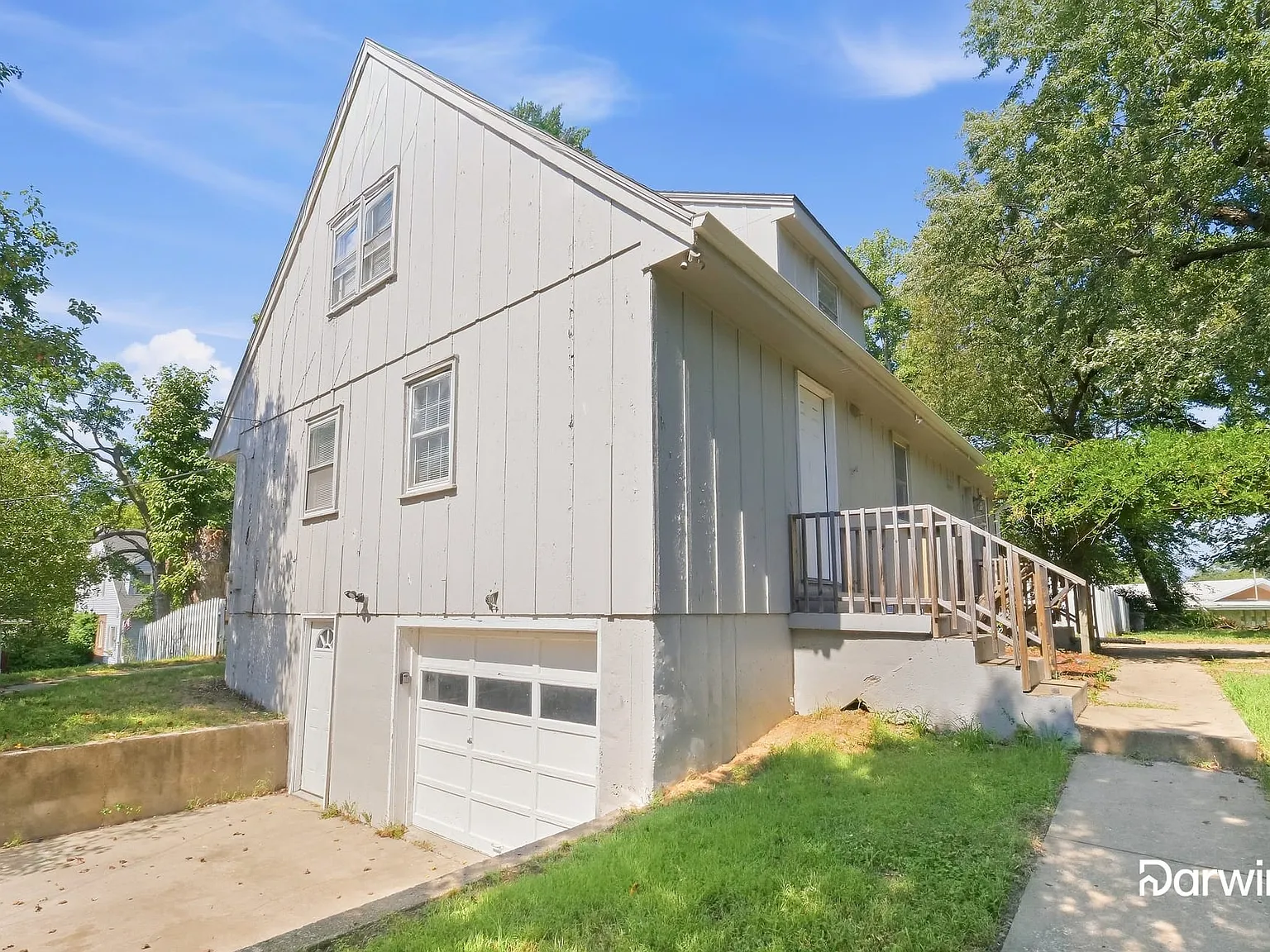 4 bed, 2.0 bath, 1800 sqft, $1,850 — Photo 2