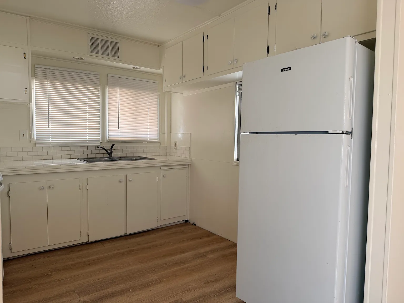 2 bed, 900 sqft, $1,450 — Photo 2