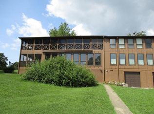9 Woodson Bend Resort Dr, Bronston, KY 42518