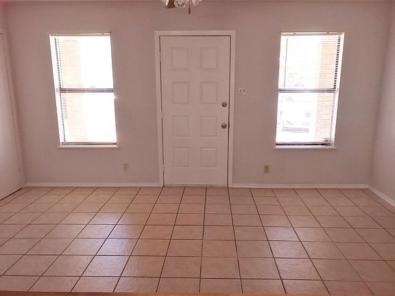 2nd image of 906 7th St