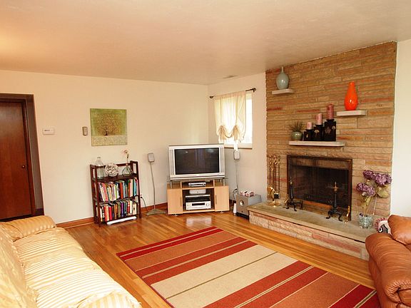 Living Room 2nd view