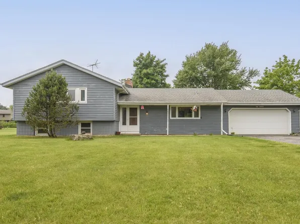 S56W29680 Roanoke DRIVE, Waukesha, WI 53189