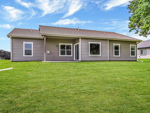 3rd image of 4921 Plumthicket Dr