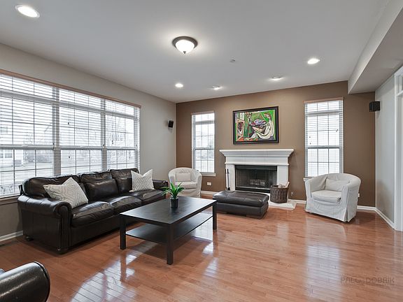 2nd image of 5924 Mackinac Ln