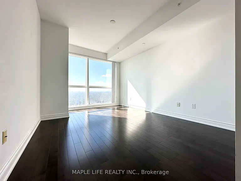 388 Yonge St #6110 — Photo 14