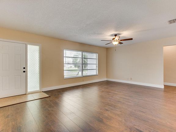 5th image of 5705 NW 81st Ave