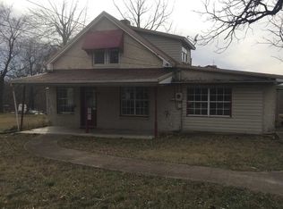 507 W 13th St, Yellville, AR 72687