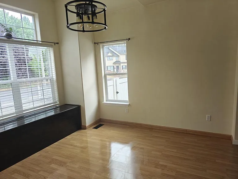 87 Red Cedar St — Photo 2