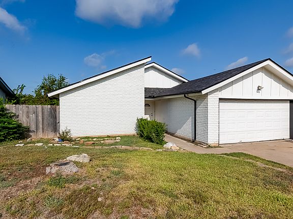 3rd image of 506 Stonebridge Dr