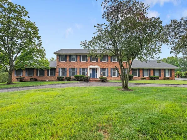 300 Bryn Wyck Pl, Saint Louis, MO 63141