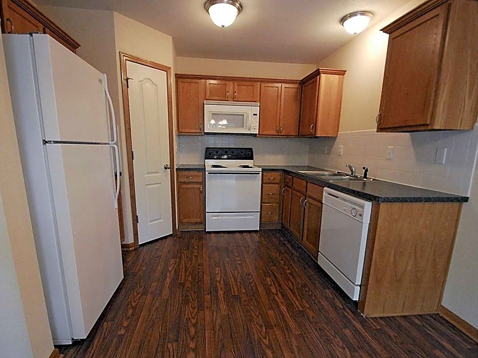 1st image of 251 NE Adams Dairy Pkwy #255
