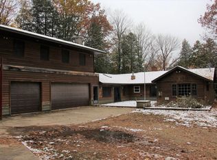 4464 Bay Shore Dr, Sturgeon Bay, WI 54235